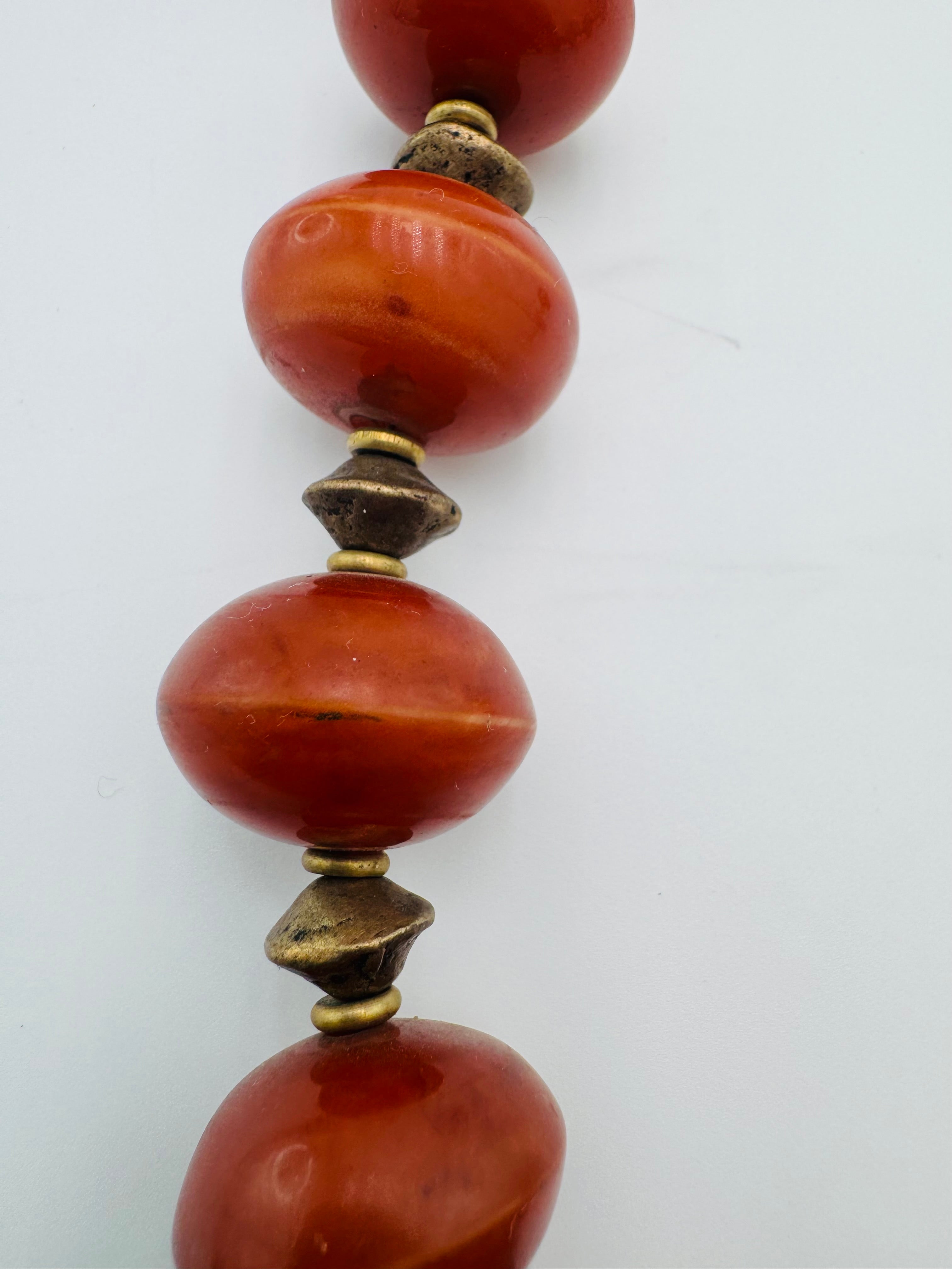Kette aus Resin und Messing