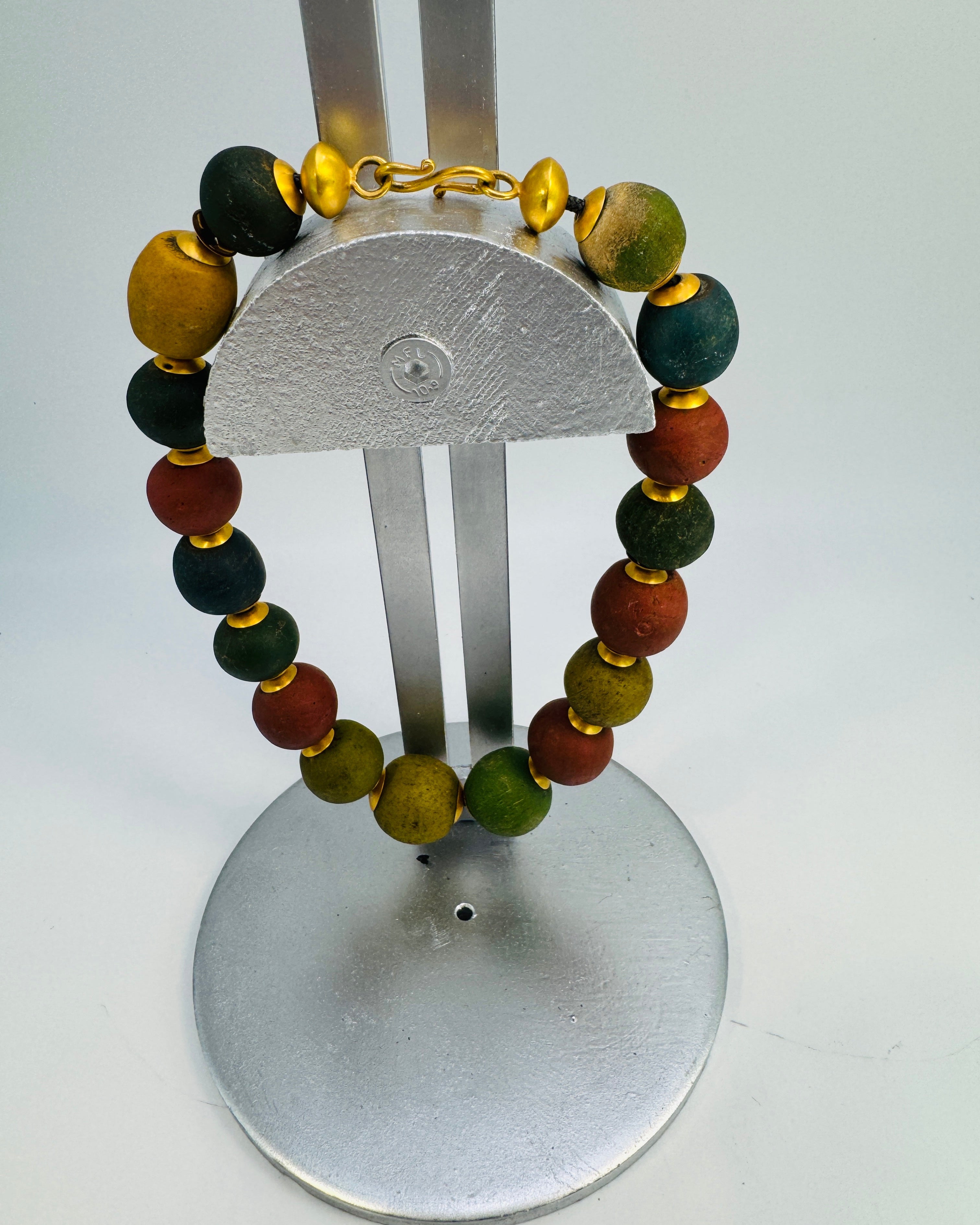 KETTE AUS ANTIKEN JATIM BEADS | 024