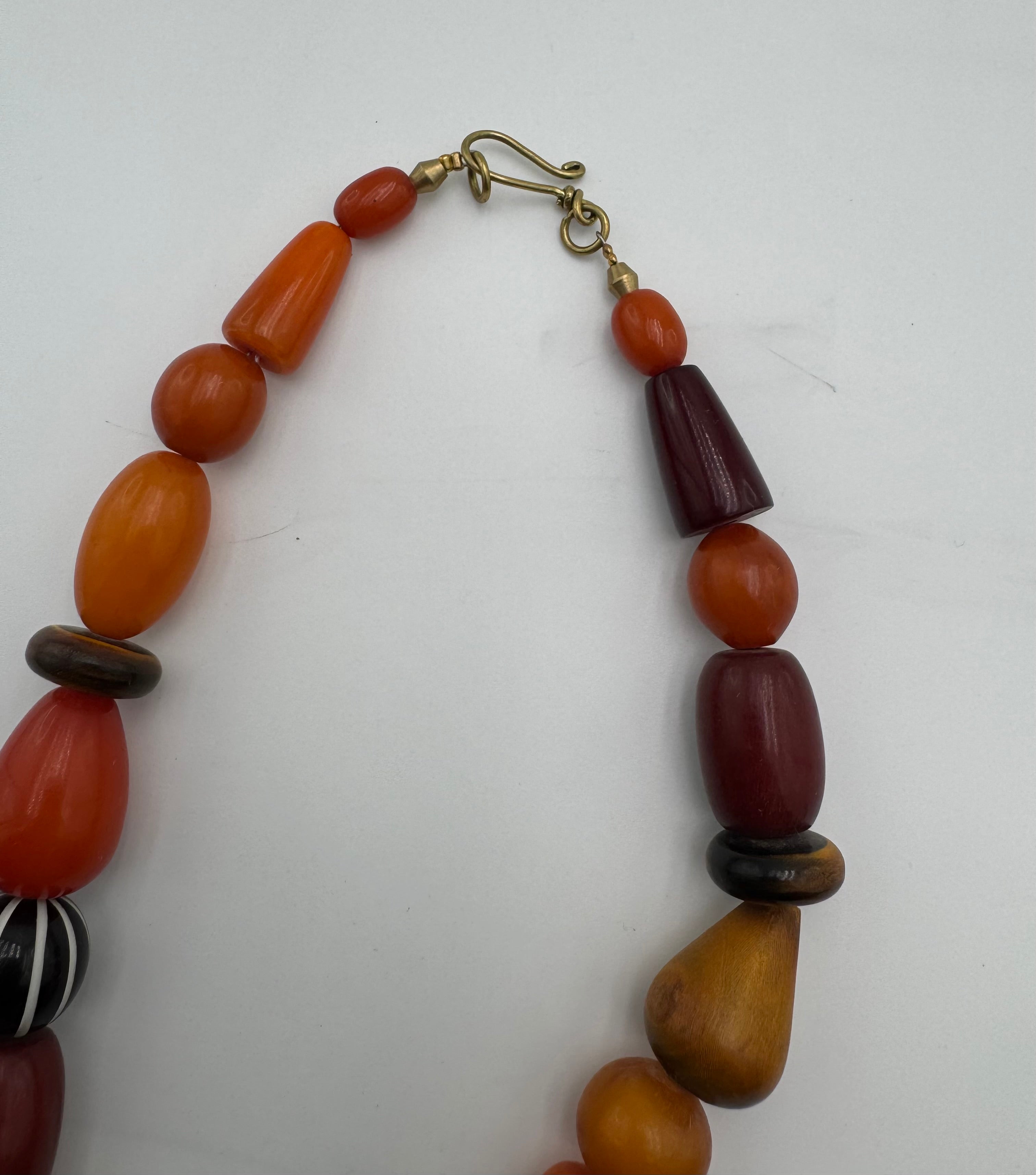 Kette aus Resin Mix
