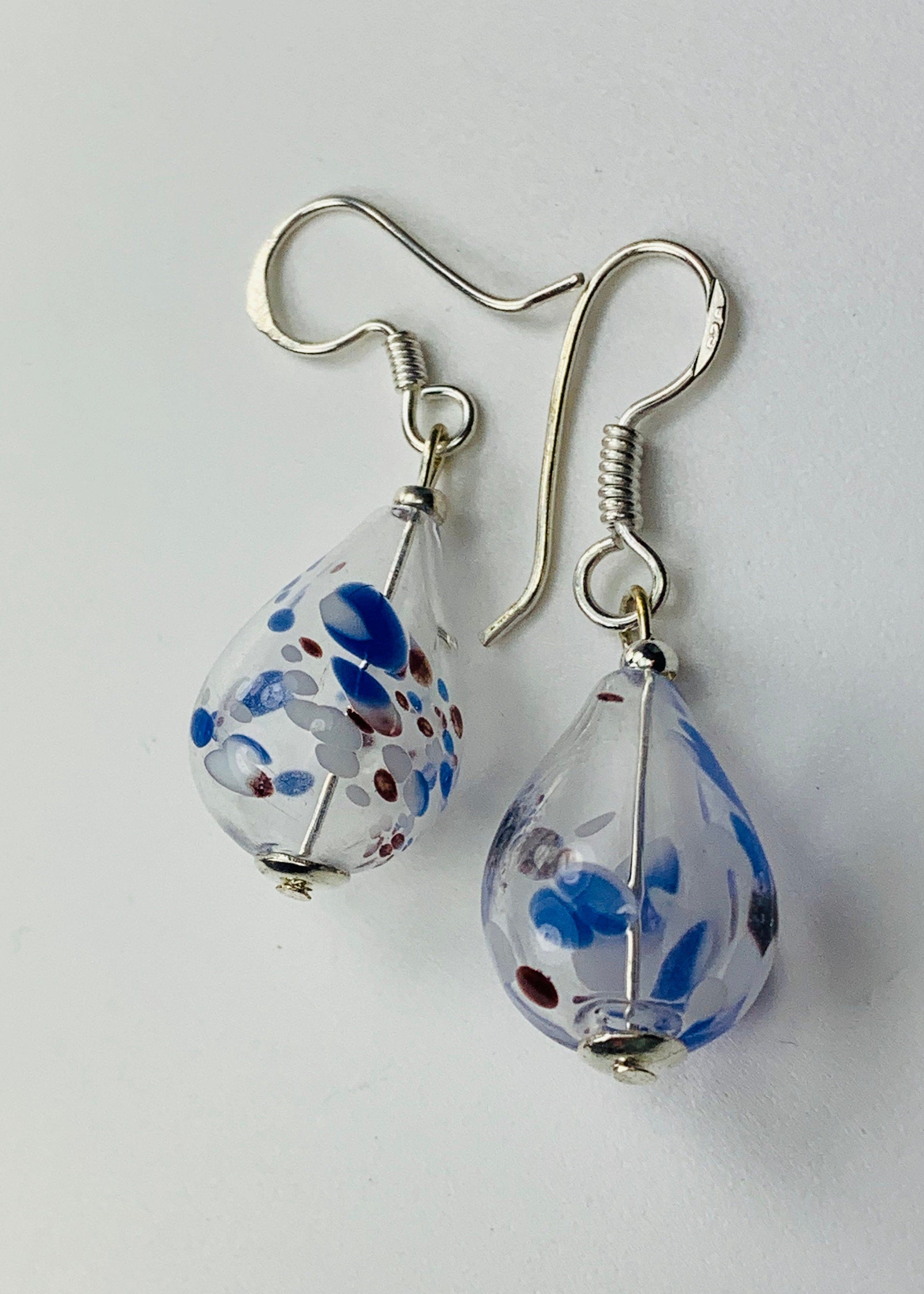 Ohrringe Hohlglasperlen weiss/blau Lampwork Beads Earrings Handmade