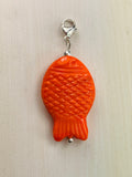 Charm Anhänger formschöner Böhmischer Glas Fisch Silber 925