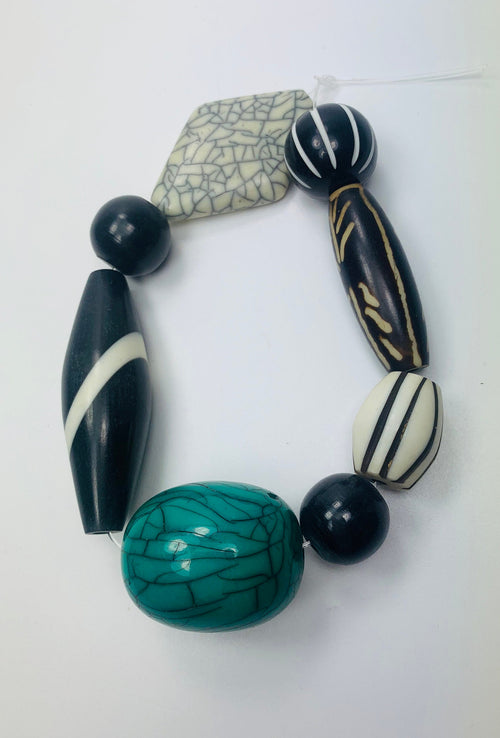 8 Resin Beads | Resin Ethno Beads