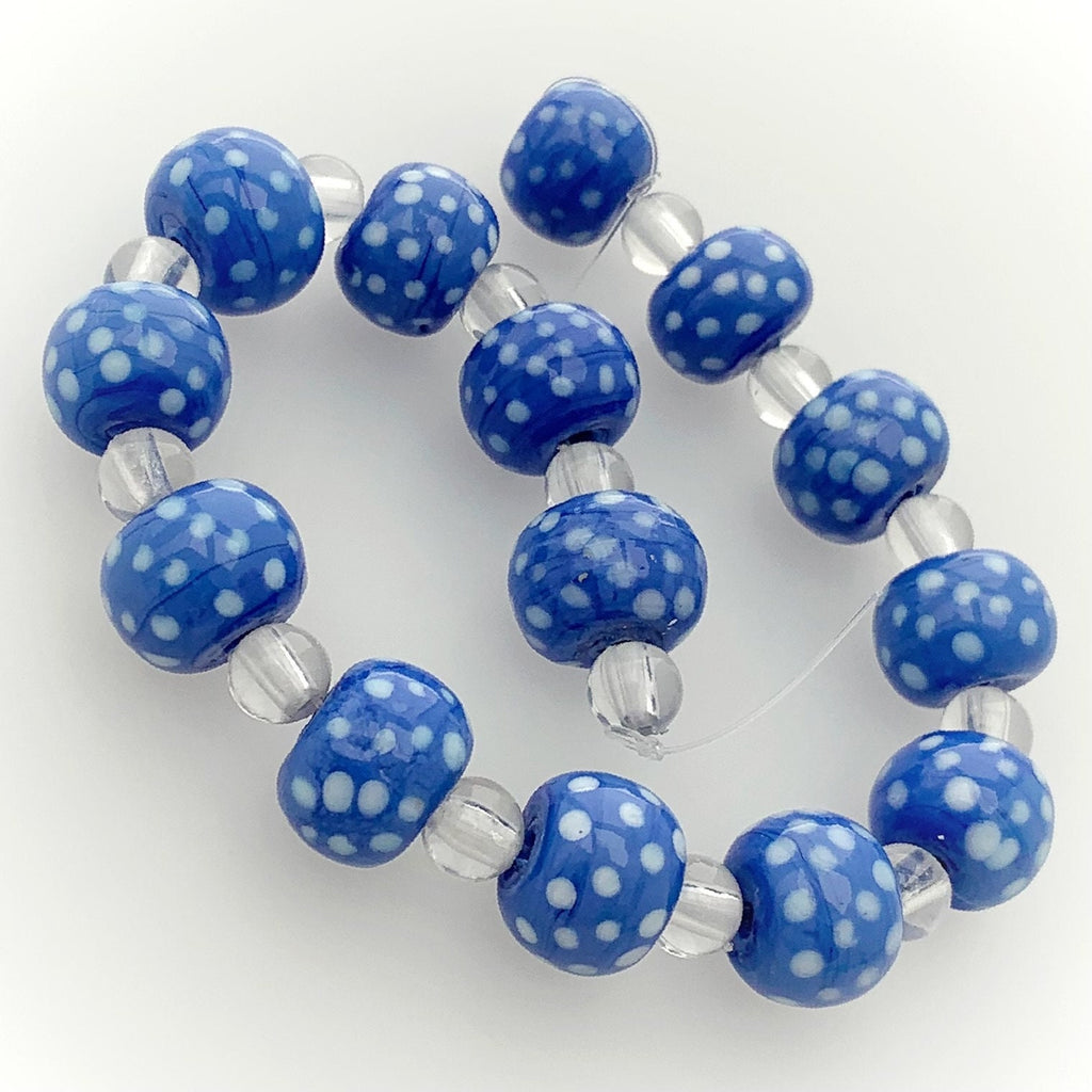 14 Böhmische Glasperlen | Handgefertigte Perlen | Blau | Opak | Punkte | Bohemian | Erstklassige Qualität | BeadsCompany SN03