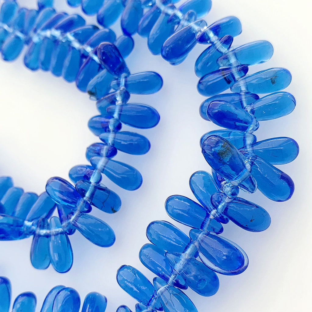 Böhmische Glasperlen | Tropfenform | Blau | Bohemian | Handgefertigt | Vintage | BeadsCompany  SN15