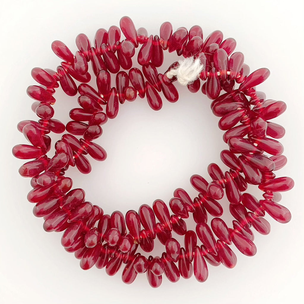 Böhmische Glasperlen | Tropfenform | Rot | Bohemian | Handgefertigt | Vintage | BeadsCompany  SN20