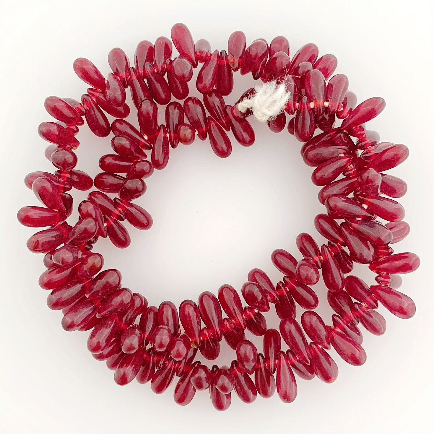 Böhmische Glasperlen | Tropfenform | Rot | Bohemian | Handgefertigt | Vintage | BeadsCompany  SN20