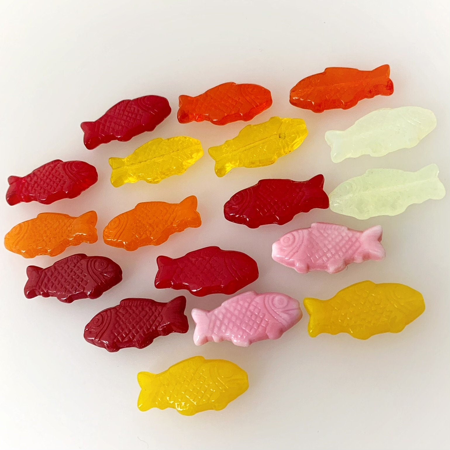 18 Böhmische Glasperlen | Fische | Bunter Mix | Bohemian | MN12 BeadsCompany